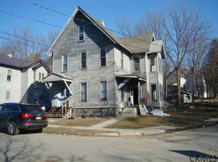 8 5th St, Gloversville, NY 12078