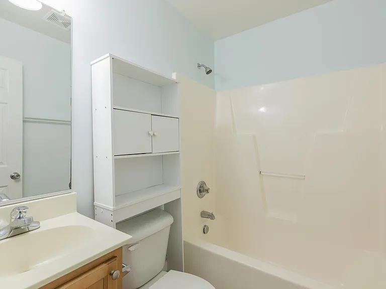 9537 20th Bay St #B — Photo 7