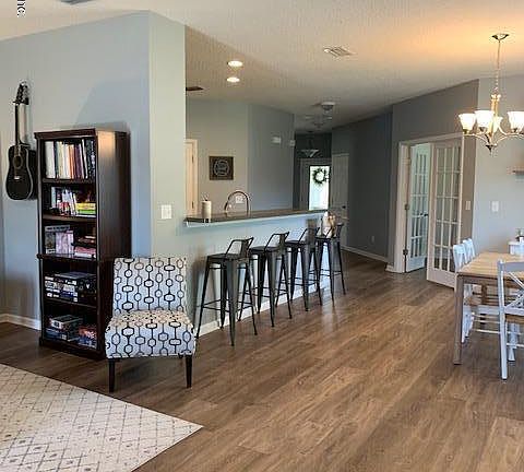 3rd image of 12247 Hagan Creek Dr W