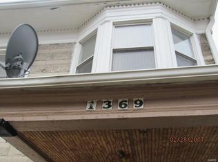 1369 Blackstone Ave, Saint Louis, MO 63112