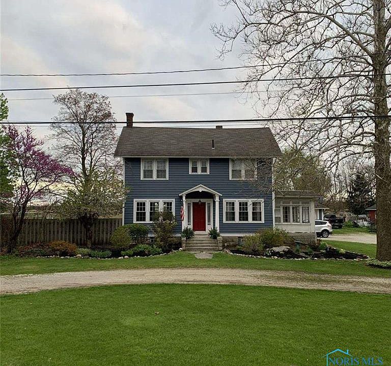 1st image of 427 E Main St