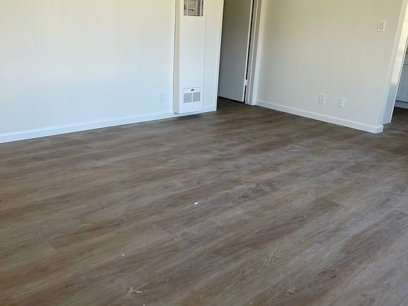 3rd image of 1350 E Acacia Ave APT A