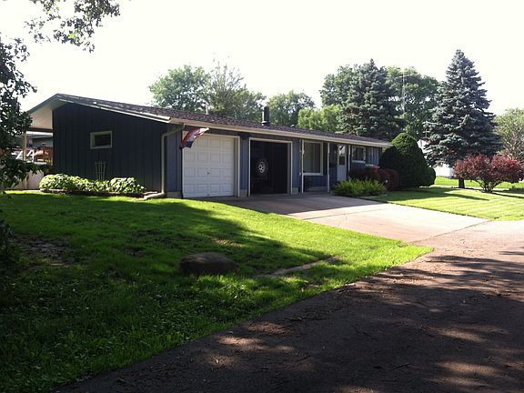 2nd image of 300 Watson Ave
