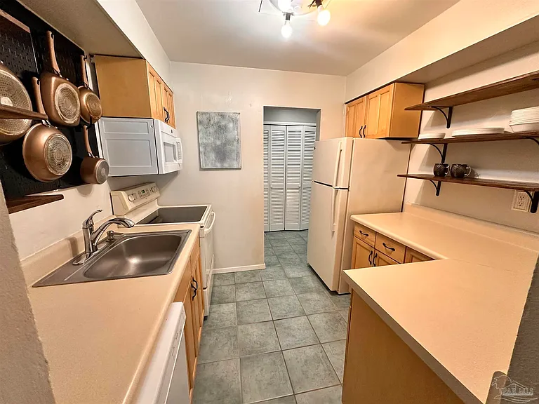 201 Pensacola Beach Rd #D3 — Photo 8