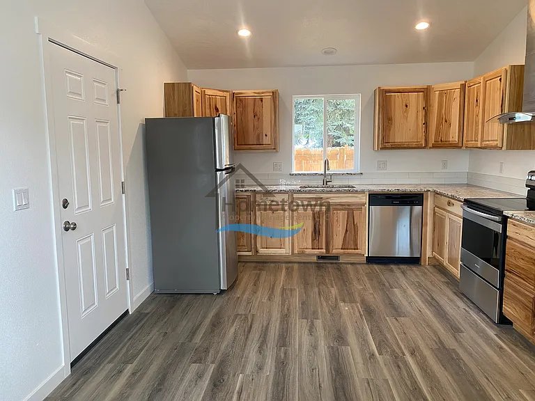 1414 N 13th St — Photo 25