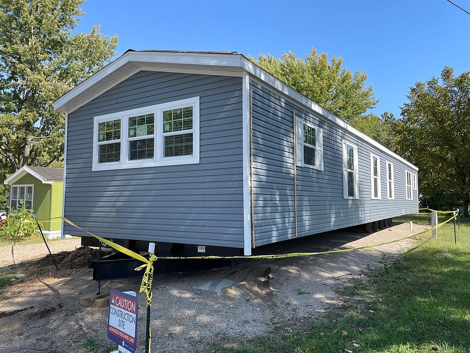 2nd image of 25 Iris Ln
