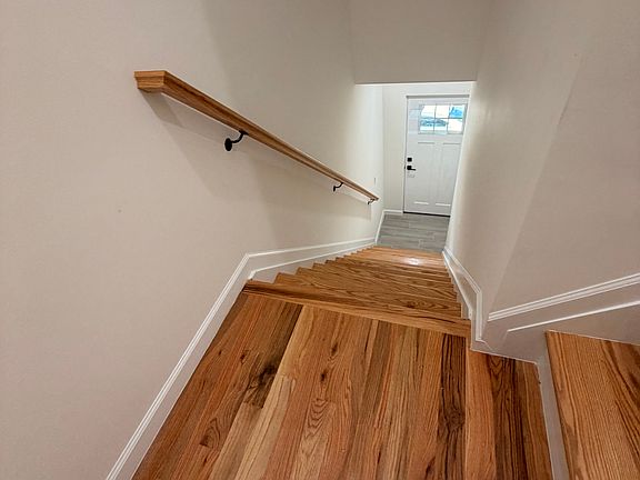 5th image of 26 Parkhurst St