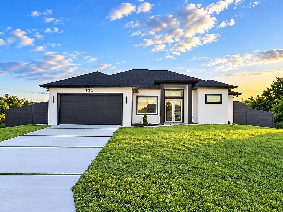 1st image of 363 PINAFORE Avenue