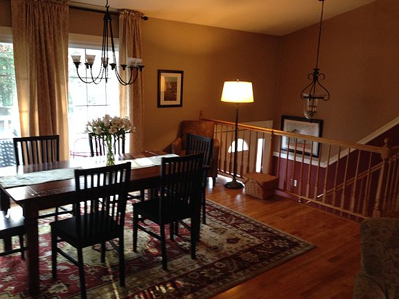 5th image of 374 Harwin Dr