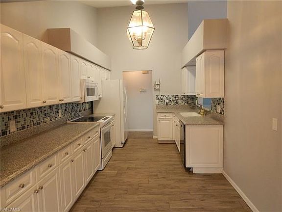 3rd image of 15322 Cricket Ln