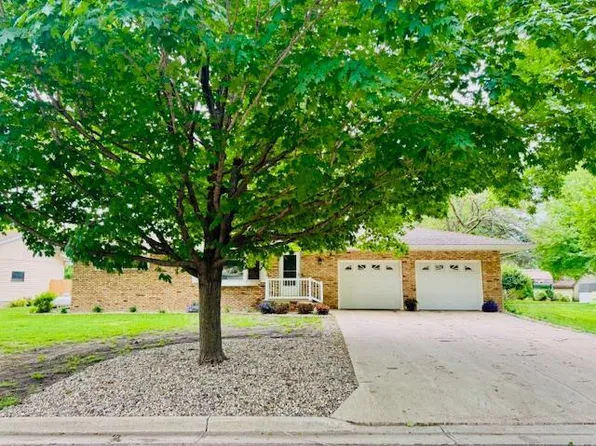 3033 Redwood Ave, Slayton, MN 56172