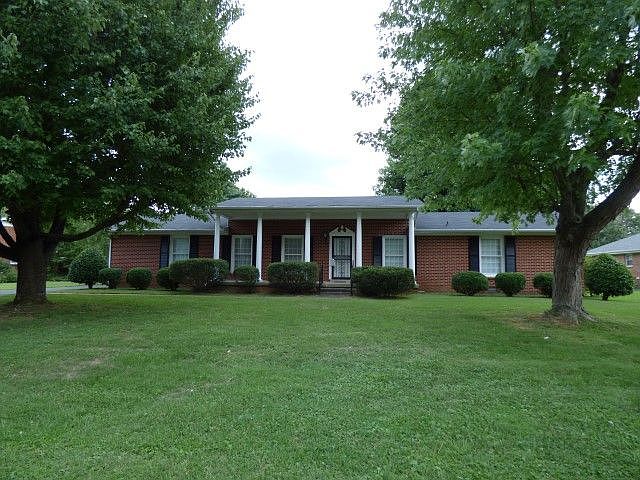 1st image of 1406 Parklawn Dr