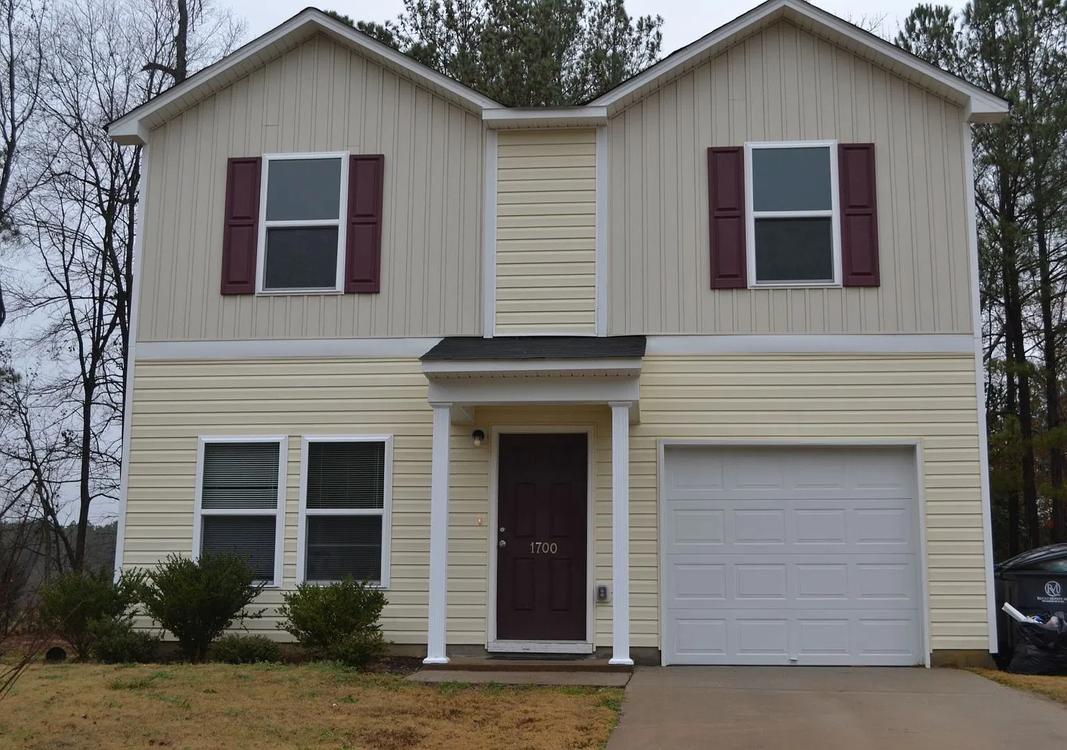 3 Bedrooms, 1 Car Garage on Cul-de-sac Lot — Photo 1