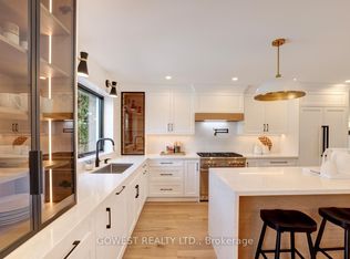 981 Valdese Dr, Mississauga, ON L5C 2Z5