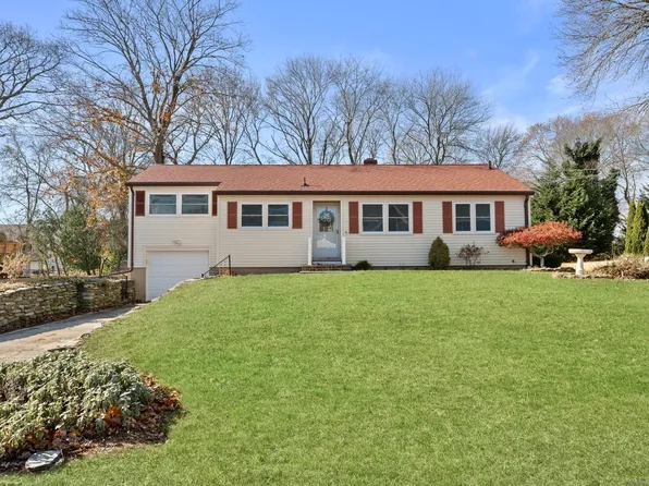 30 Linda Avenue, Waterford, CT 06385