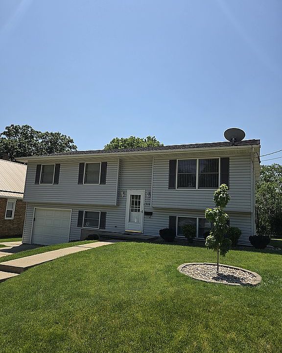 1st image of 908 Tressa St