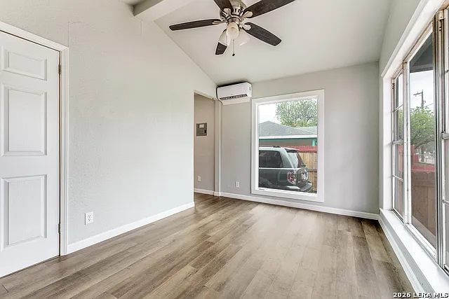 146 Caddo #A — Photo 3