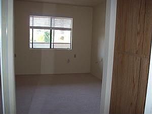2nd image of 4857 College Ave APT 3