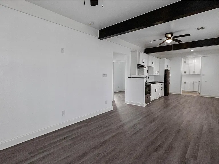 531 N Estelle St — Photo 8