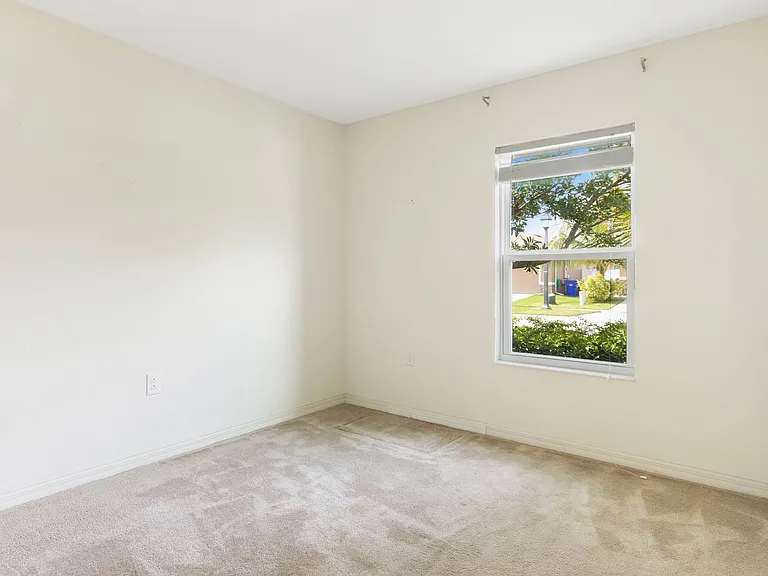 4602 Harvest Row Ln — Photo 20