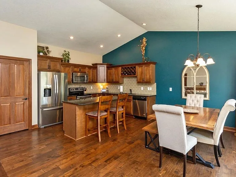 16800 Prairie Dr — Photo 13