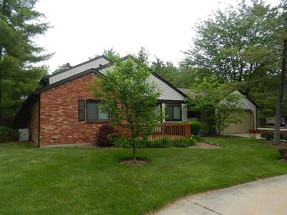 2nd image of 312 Bedford Glen Ln