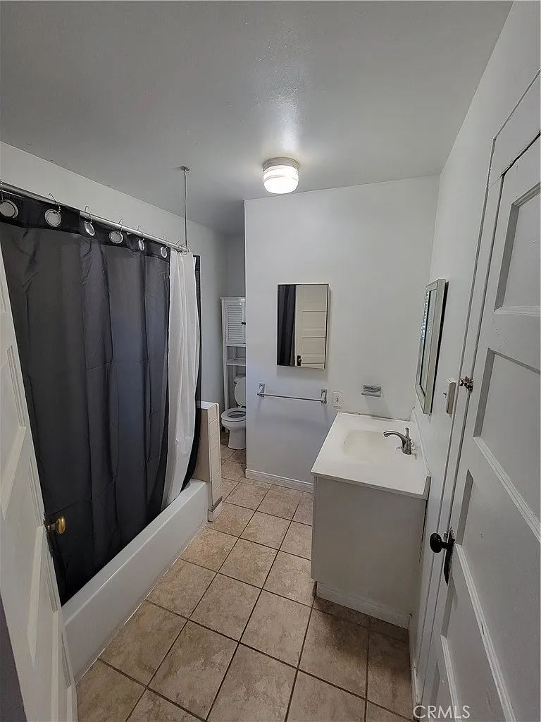 3 bed, 1375 sqft, $3,400 — Photo 4