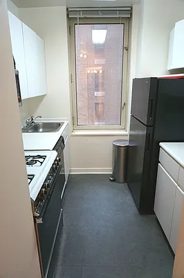 Rented by Nest Seekers International | media 3
