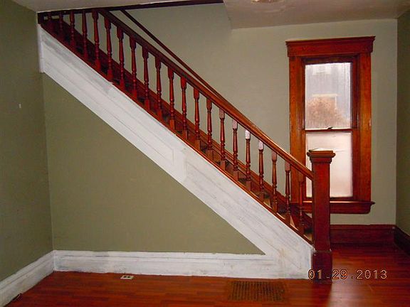 2nd image of 214 N East St