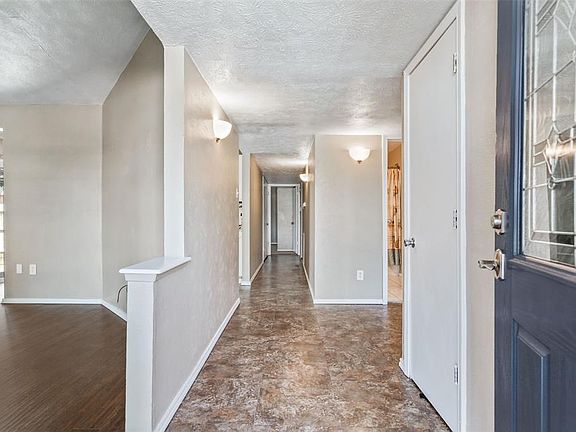 3rd image of 8710 Willowbrook Dr