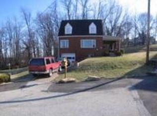 915 Valleyview Dr, Dravosburg, PA