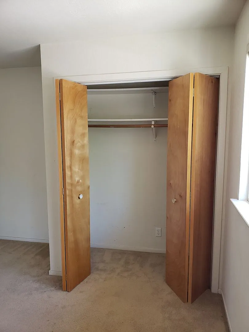 210 Locust Street — Photo 3