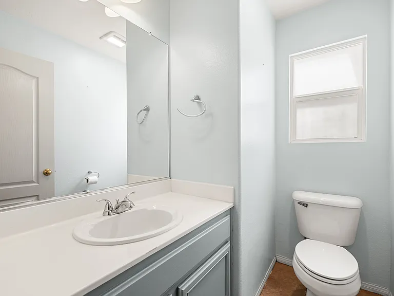 477 Fallbrook Ave — Photo 16