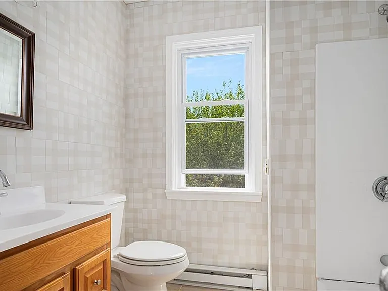 87 Lyman Ave — Photo 11