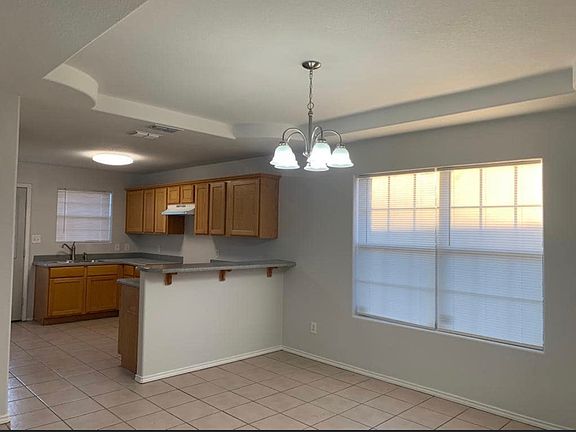 5th image of 601 Hunee Dr
