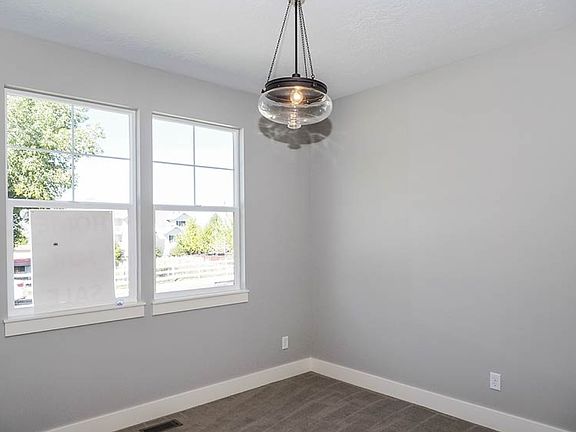 4th image of 5576 S Revere Cir
