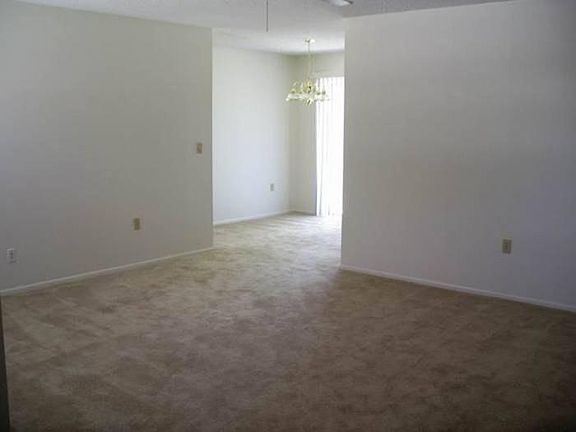 Living Rm to Dining Rm