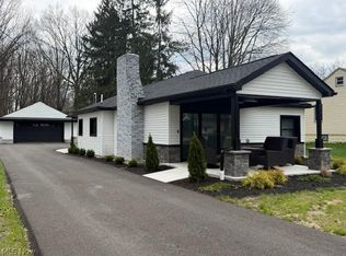 807 Howland Wilson Rd SE, Warren, OH