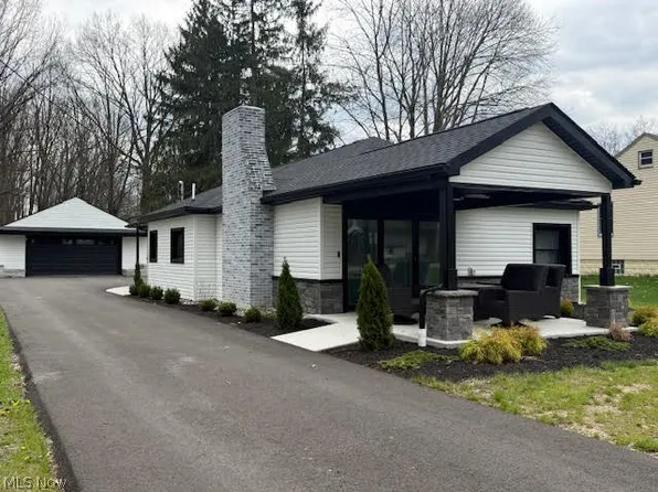 807 Howland Wilson Rd SE, Warren, OH 44484