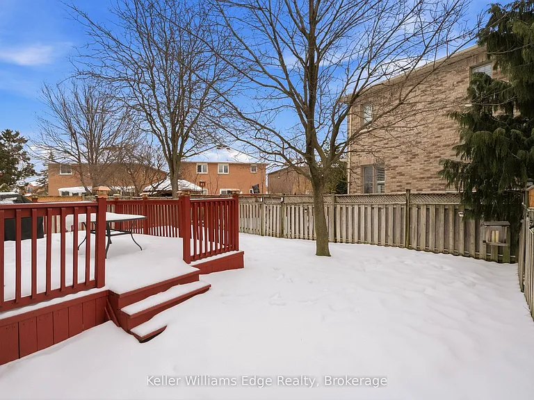 6760 Dillingwood Dr — Photo 39