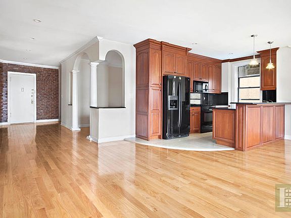 3rd image of 880 W 181st St APT 5A