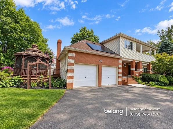 12 Orchard Ln, Bordentown, NJ 08505