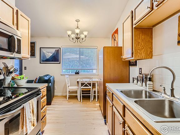 4th image of 2027 Terry St #3