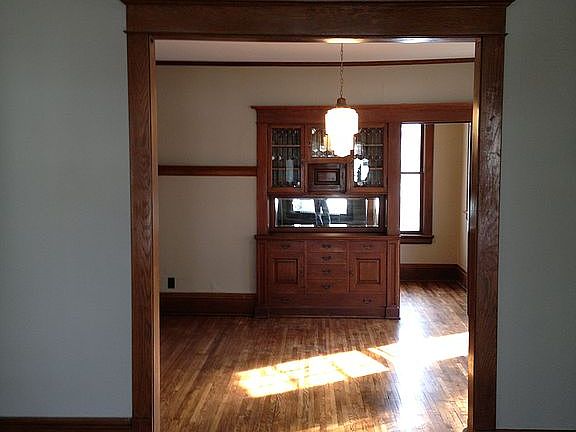 3rd image of 4636 Shady Ln