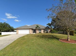 1833 Racimo Dr, Sarasota, FL 34240