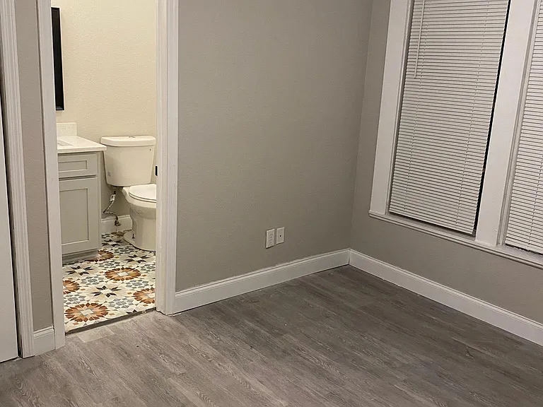 Master Bedroom with en-suite bathroom