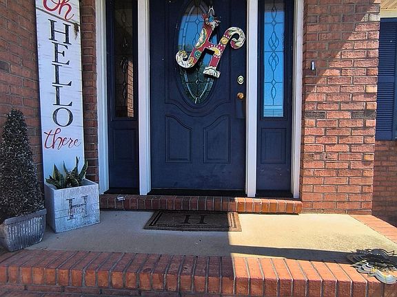 2nd image of 3509 Cambridge St