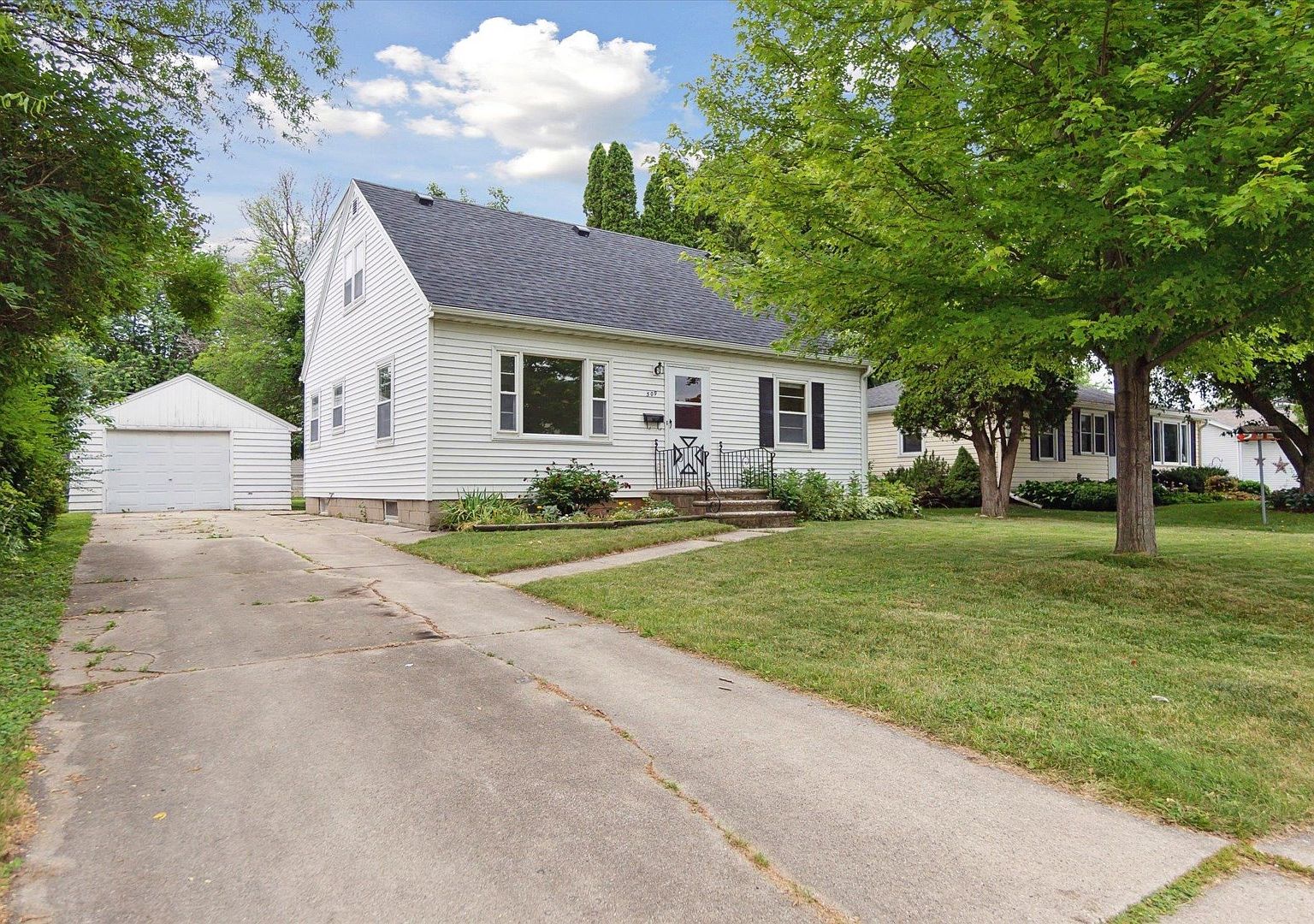 509 Leonard St, De Pere, WI 54115 MLS 50277602 Zillow