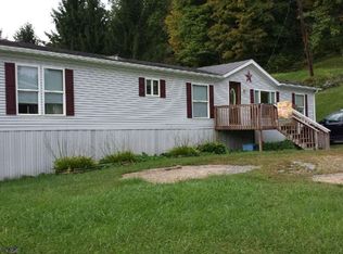 195 Boylen Ave, Grafton, WV 26354