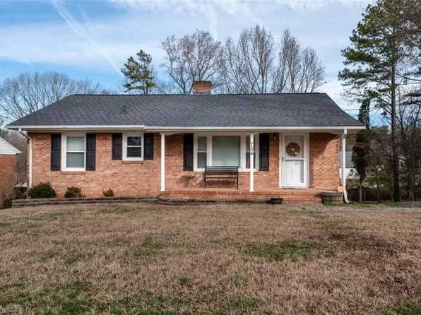 704 Sunset Ave, Madison, NC 27025